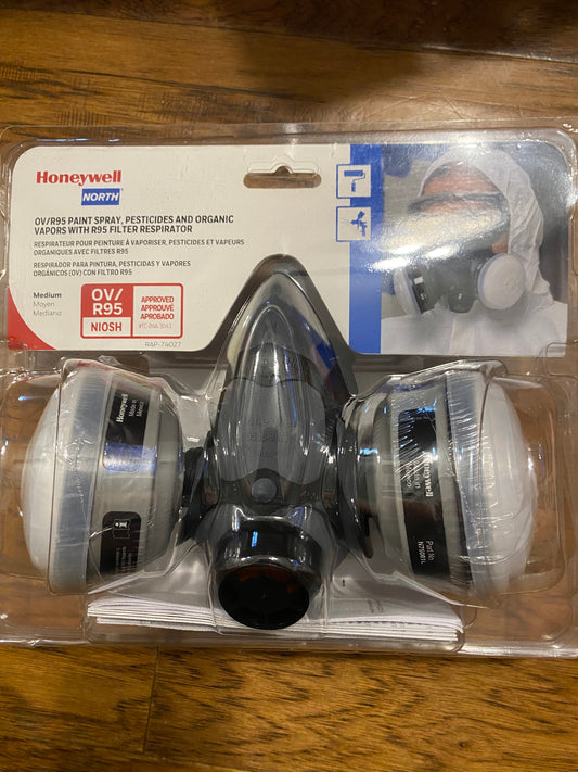 Honeywell North OV/R05 Half Facepiece Respirator Medium RAP-74027